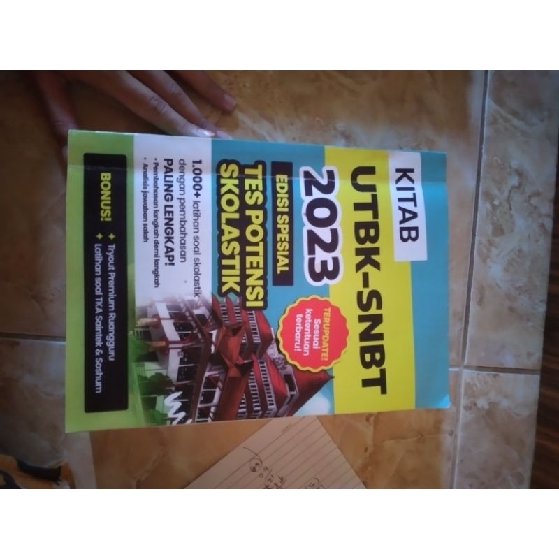 KITAB UTBK RUANG GURU (PRELOVED)