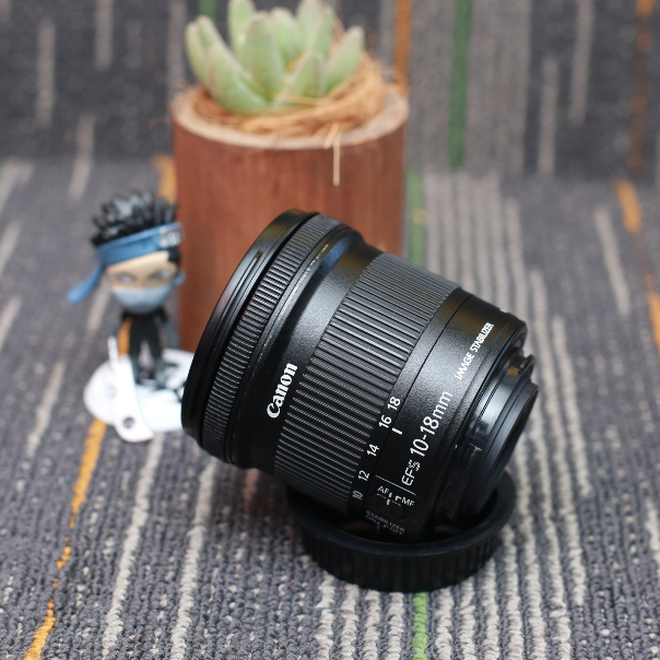 Lensa Canon 10-18mm F4.5 IS STM For Kamera DSLR - Lensa Wide  Like New