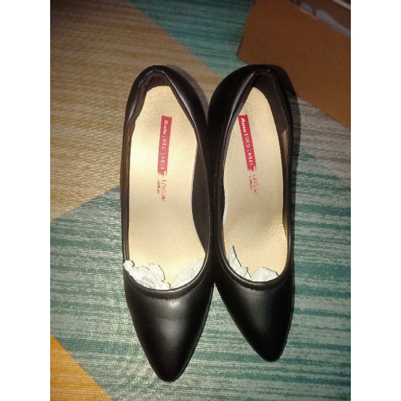 PRELOVEd bata HEELS