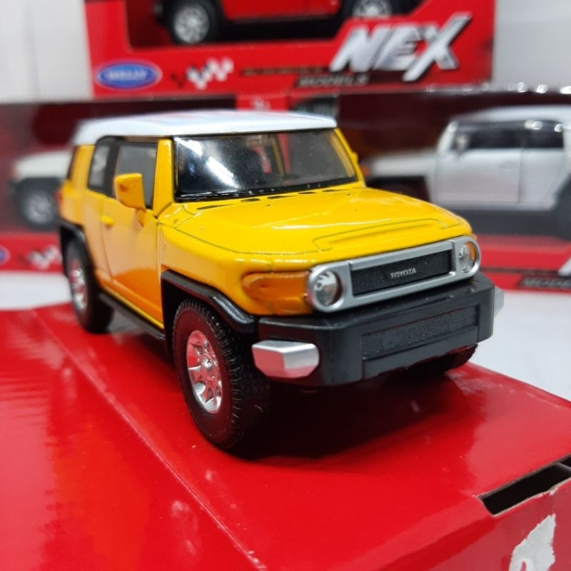 Diecast Miniatur Mobil Toyota FJ Cruiser - Diecast Welly  Mobilan Jip Hardtop Murah