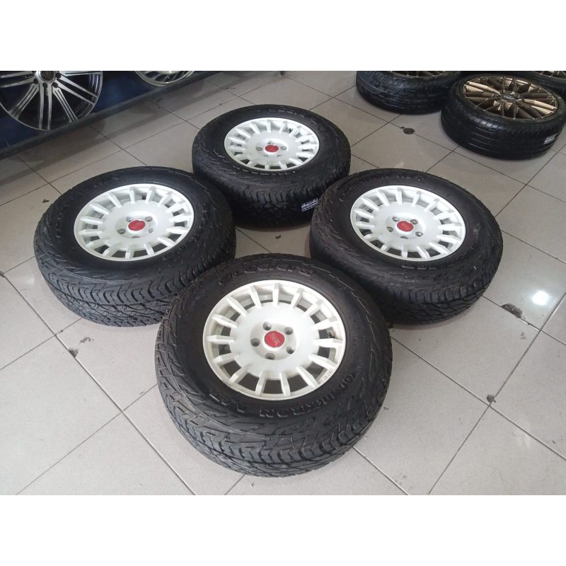 Velg Mobil Murah OZ RACING RALLY Ring 15 Lebar 7 Inch Pcd 5x114,3 Offset 38 Warna White Plush Ban Om