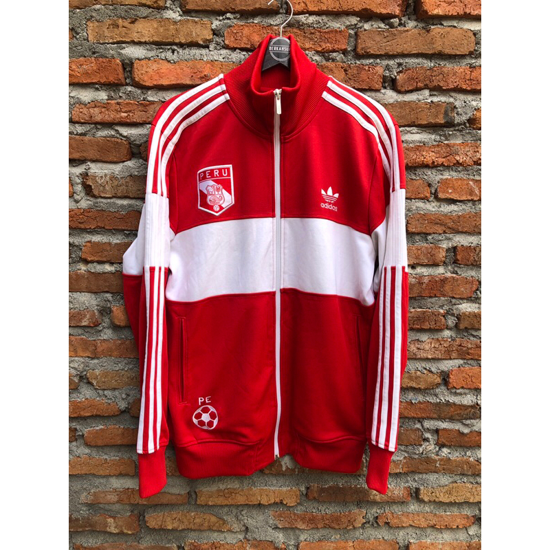 Tracktop adidas peru worldwide