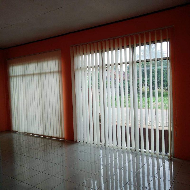 Vertical Blind / Gorden Blind / Tirai gulung /Gorden Kantor / Chain Superior