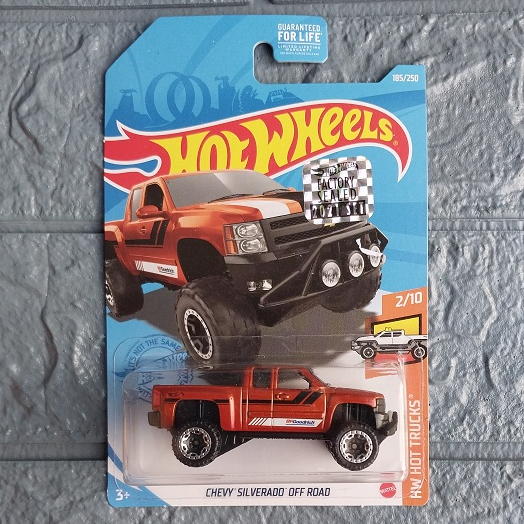 HOT WHEELS Chevy Silverado off Road