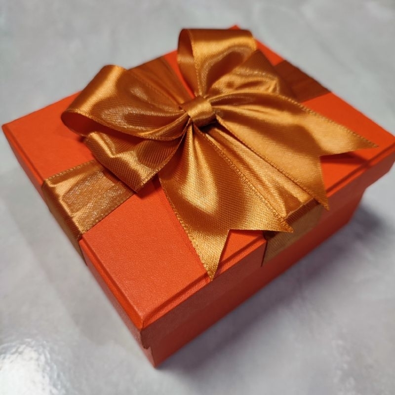 

Kotak Kado Exclusive Orange Herme$ Oren Shopee