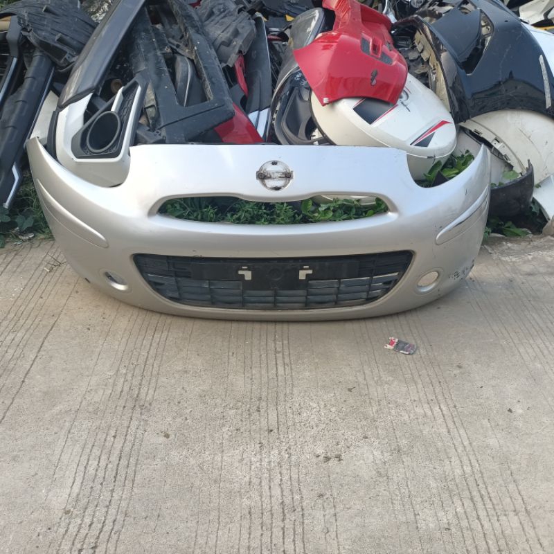 Bemper Bumper depan Nissan March