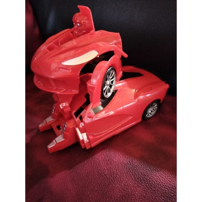 Mainan Mobil remot Bisa Berubah Robot