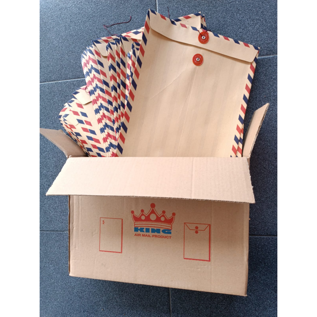 AMPLOP TALI KERTAS COKLAT AIR MAIL BERGARIS FOLIO 1 DUS ISI 50 PCS