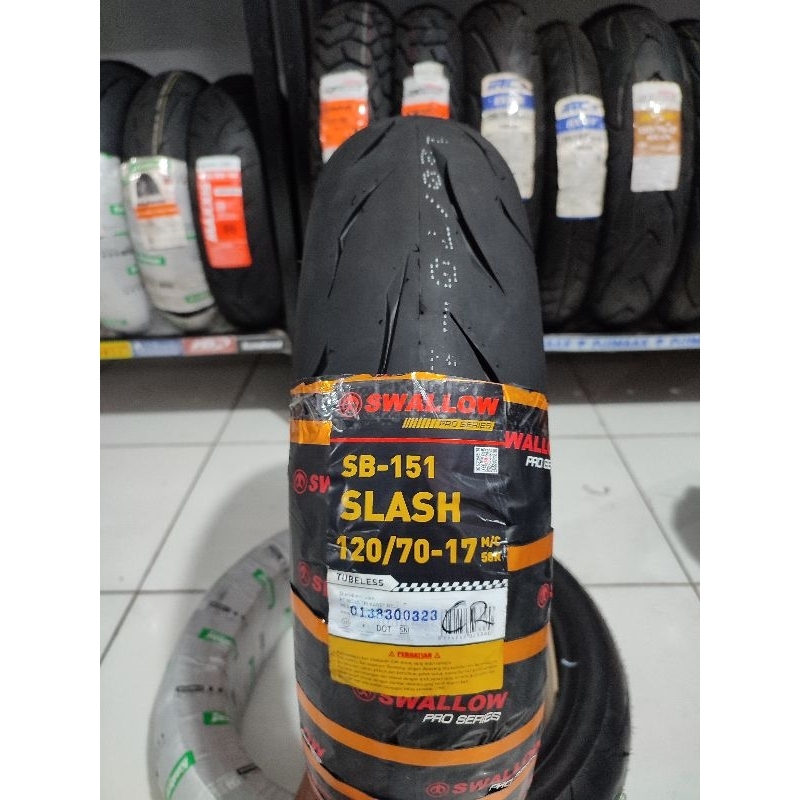 BAN MOTOR TUBLESS SWALLOW SLASH 120/70-17 SOFTCOMPOUND