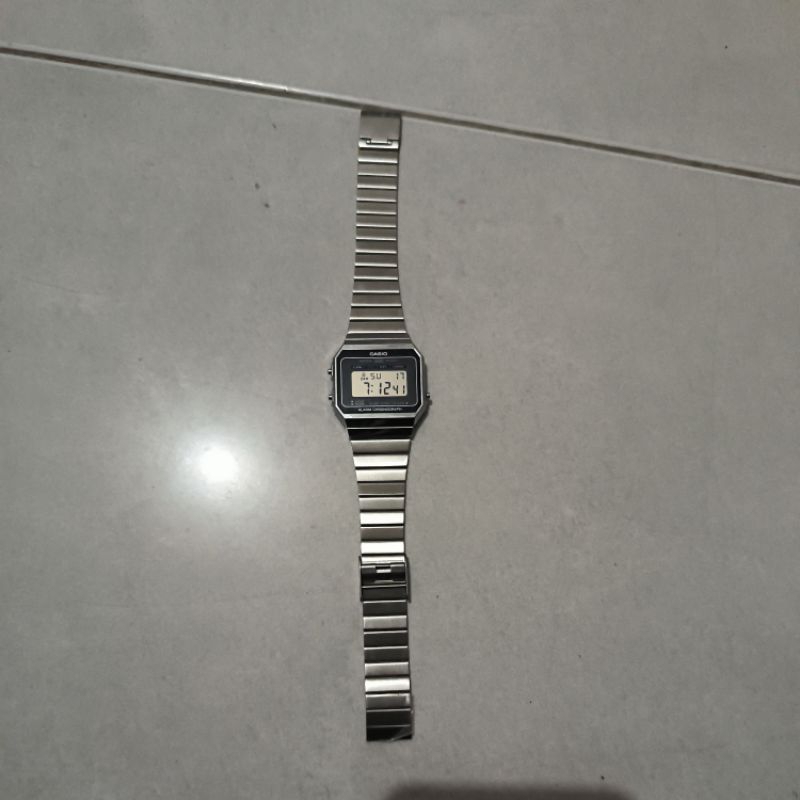 Casio A 700W