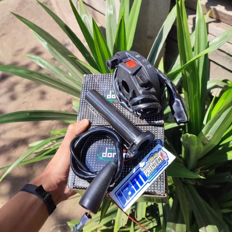 HOLDER KANAN KSR NINJA DOMINO,GAS SPONTAN KSR DOMINO,HOLDER SAKLAR KANAN KSR NINJA R RRBCB GL MEGAPR