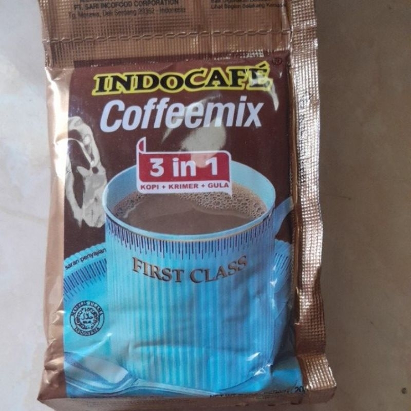 

indocafe coffeemix per renceng isi 10
