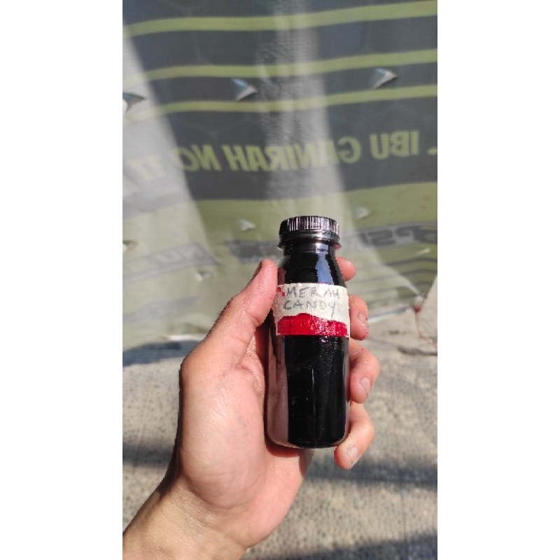 Cat merah candy / red candy