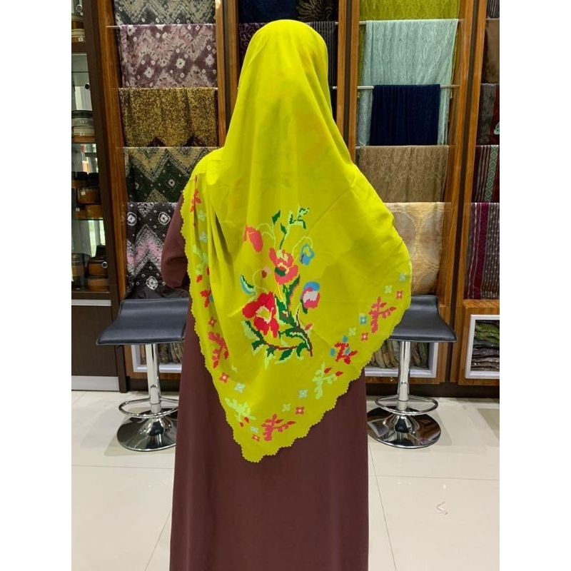 HIJAB SEGI EMPAT MURAH MOTIF LONTARA