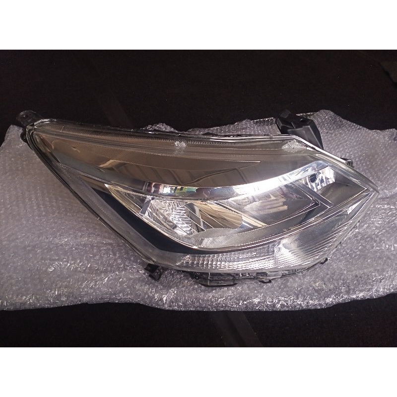 headlamp sigra calya facelift original