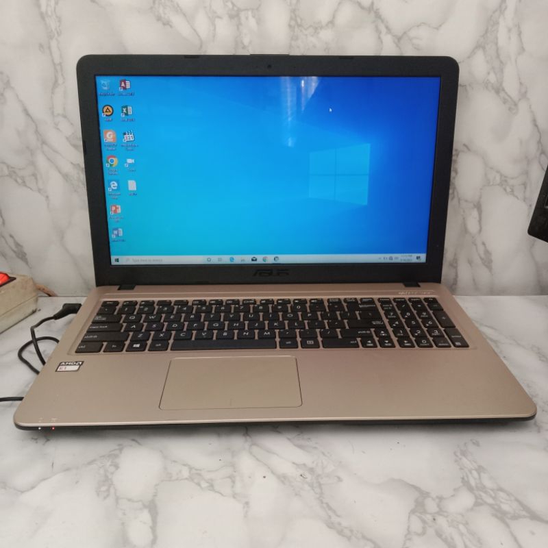 LAPTOP ASUS X540 E1-7010 2GB/4gb 500GB Second