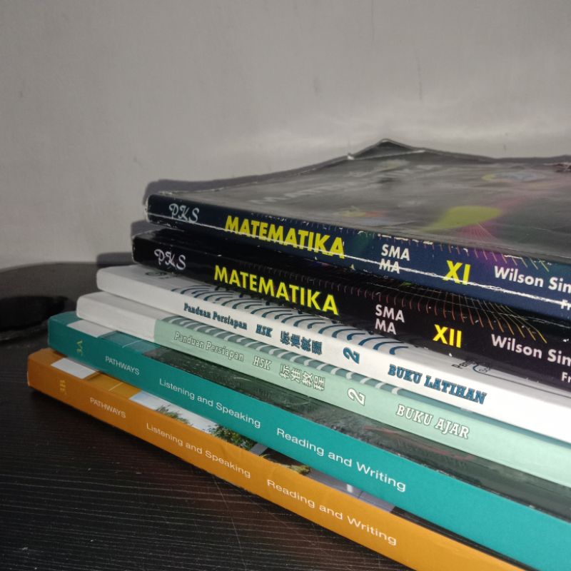 

preloved buku paket sma | pathways 3A 3B | panduan hsk 2 | pks matematika wajib 11 12