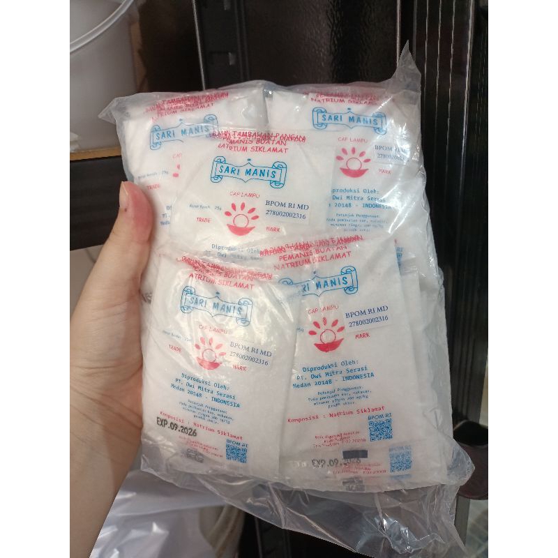 

(1pak=40pc) Sari Manis cap lampu 25gr