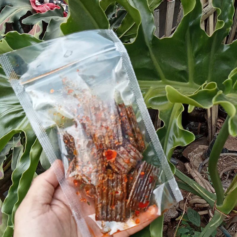 

krupuk jengkol pedas daun jeruk kemasan 50 gram isi 20 pcs