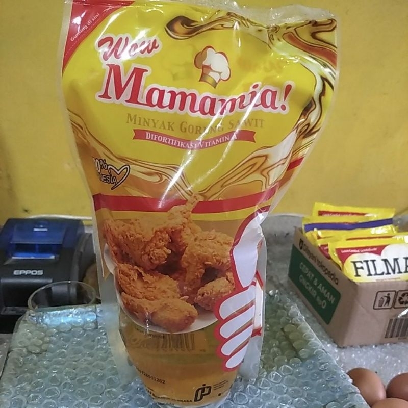 minyak goreng Mamamia kemasan 1lt