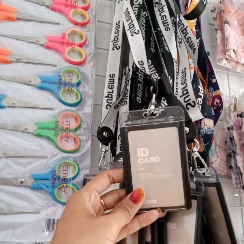 

GANTUNGAN ID CARD SUPREME