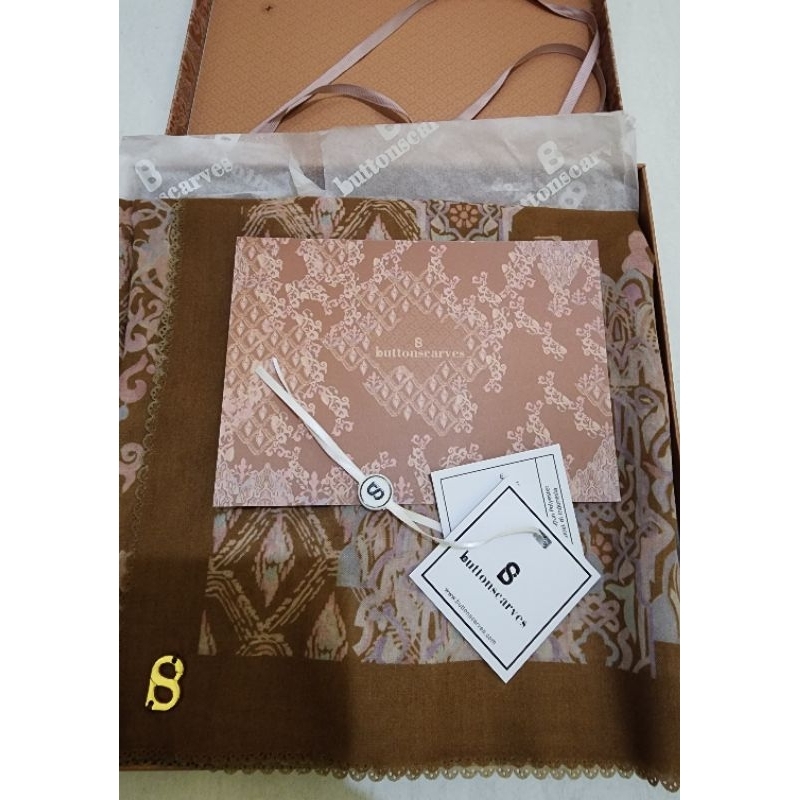 *PL Buttonscarves Granada Caramel*