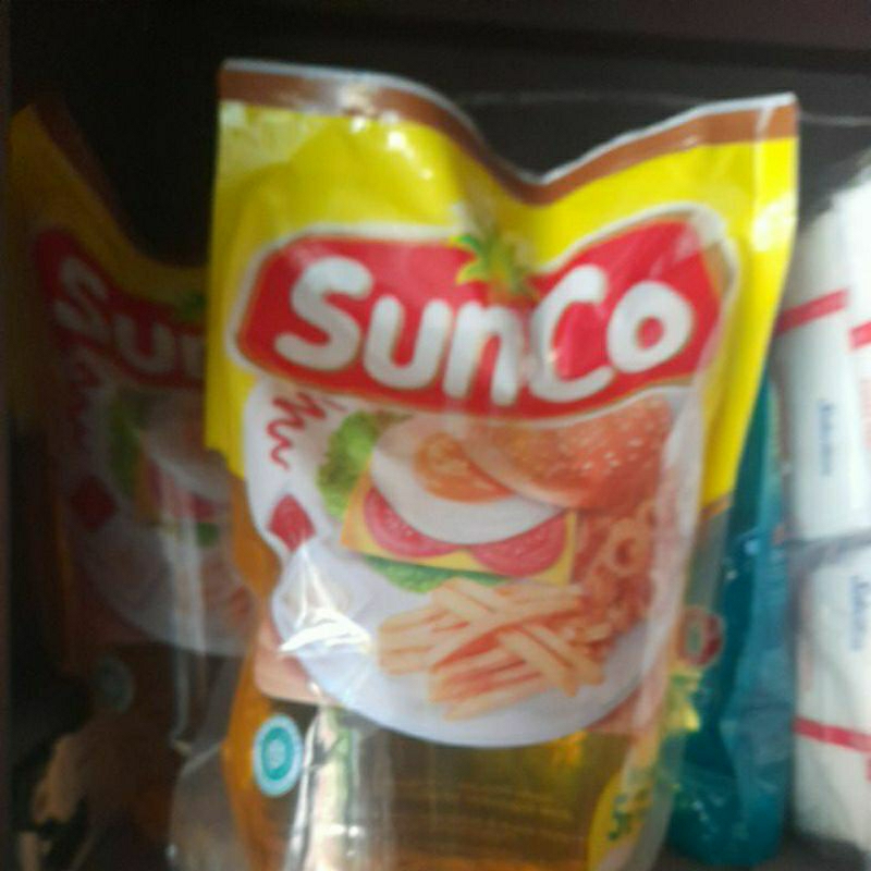 

sunco minyak goreng 2 liter pouch