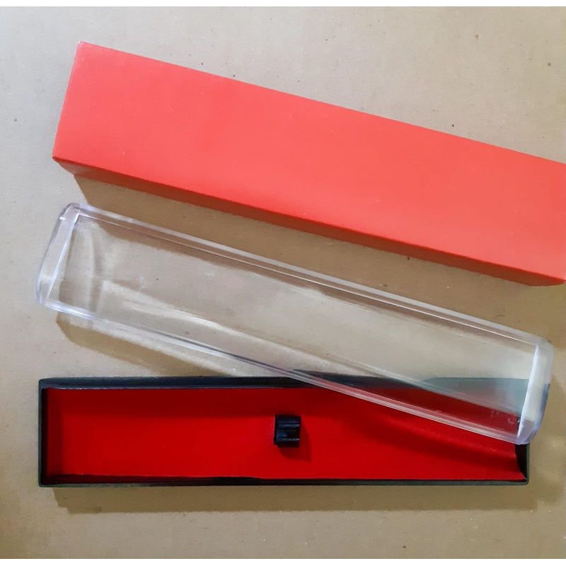 

Kotak Pulpen Mika Merah Besar Harga Grosir
