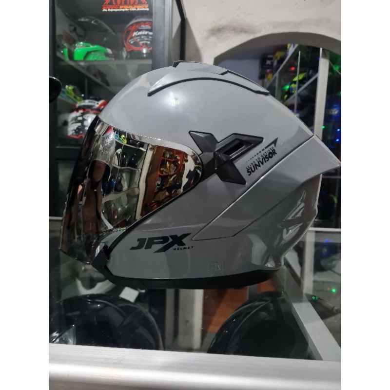 Helm JPX Nova X bekas pakai