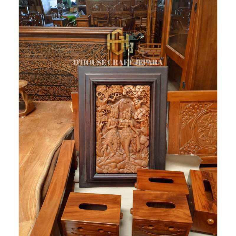 Pajangan Dinding Ukiran Relief Ramayana (Rama Sinta) Kayu Jati Grade A