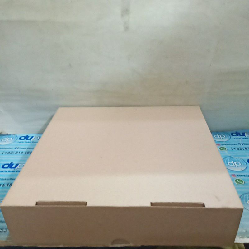 

Box Dus Kotak Kue Pizza Kraft 18 x 18 cm