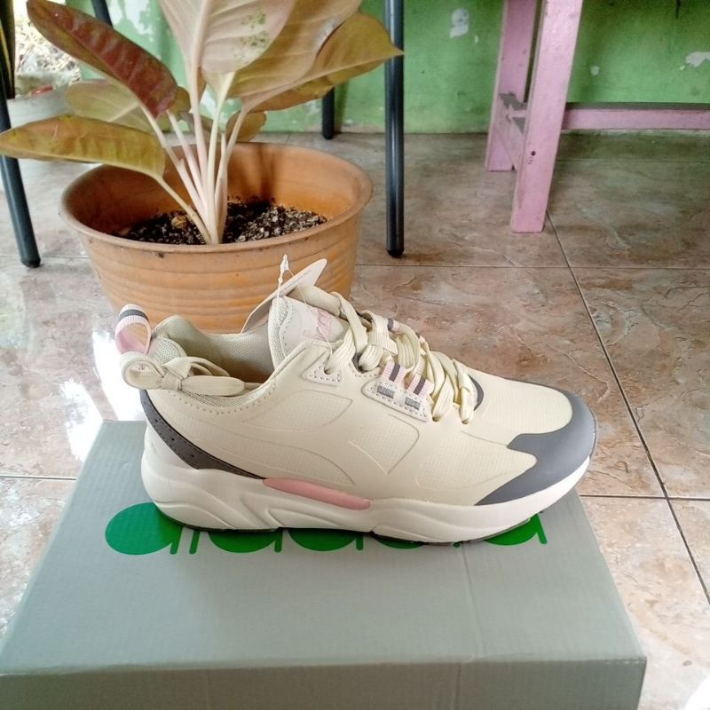 Diadora fogo f 0711w