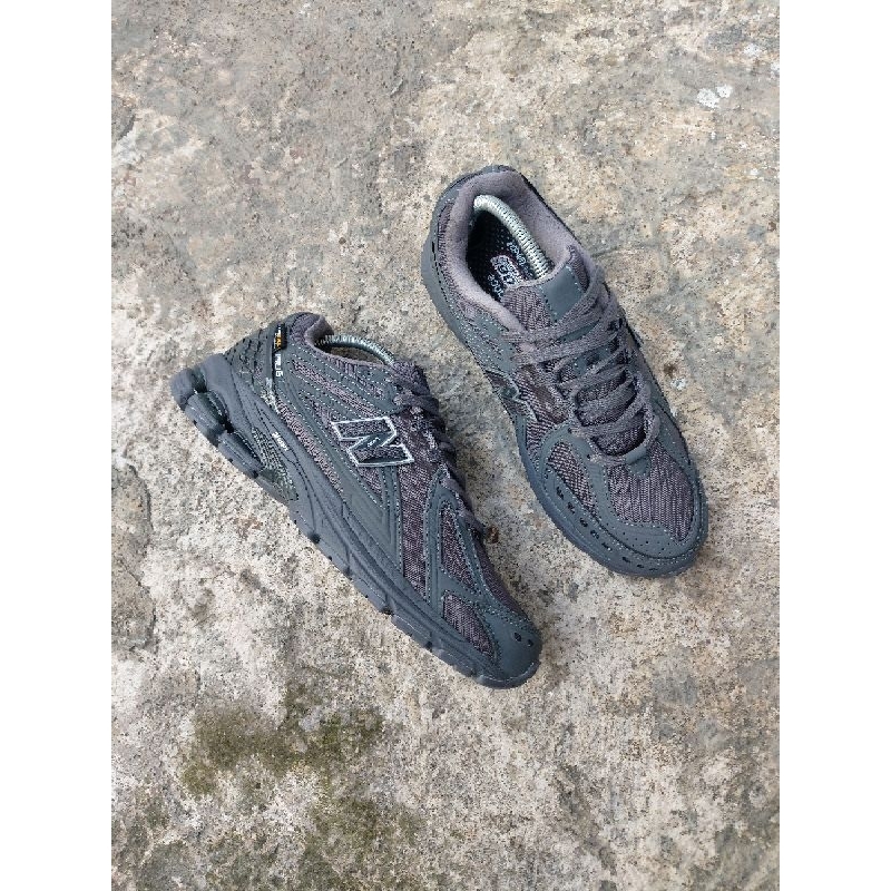 NB 1906r cordura black