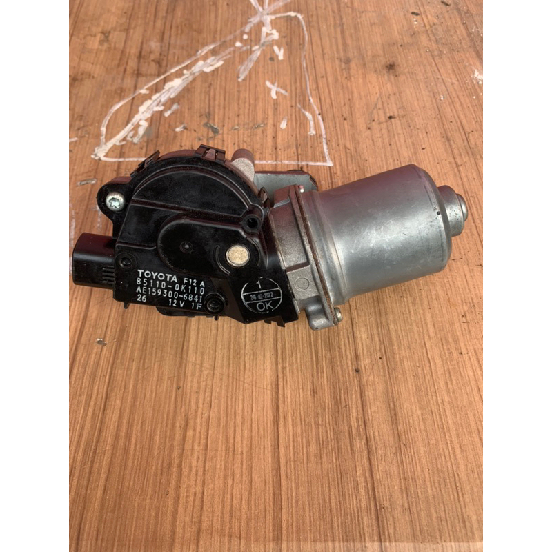 Motor wiper toyota INNOVA REBORN