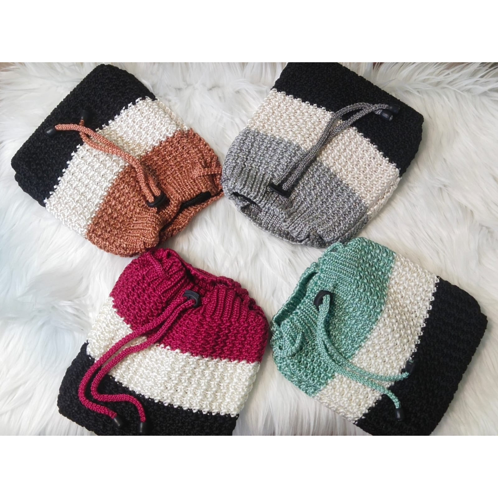 tas selempang rajut serut mini