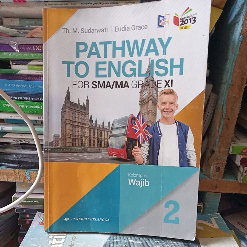 selamat datang di toko buku 5 saudara buku pathway to English untuk SMA kelas 11 penerbit Erlangga