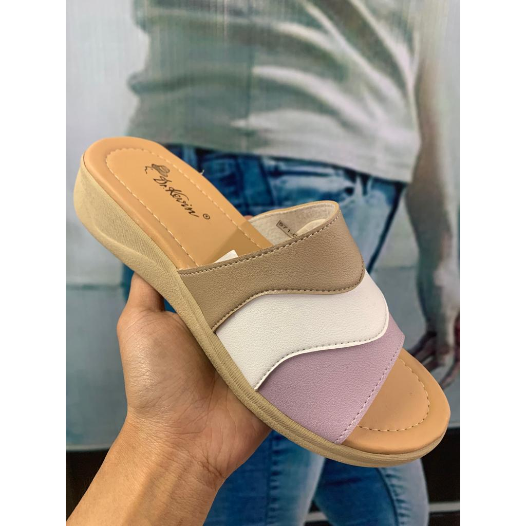 dr. Kevin |561.089|Sandal Flat Wanita