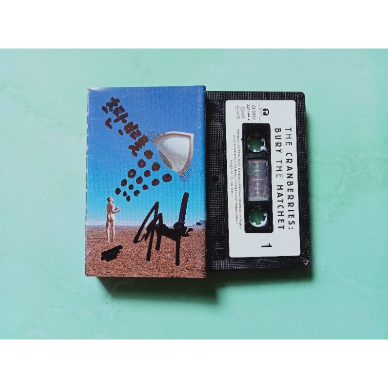 Kaset Pita The Cranberries - Bury The Hatchet ( import Korea )