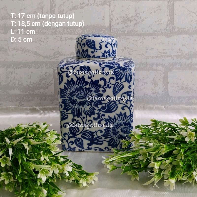 Toples Keramik Pajangan Biru Putih