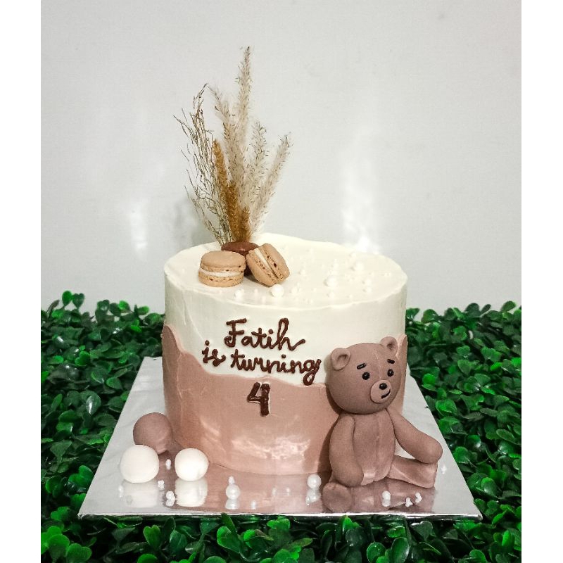 

Birthday cake topper fondant