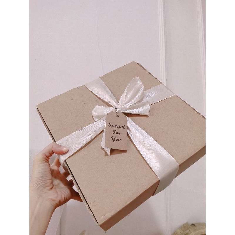 

dus kado / dus hampers / kotak kado / gift box