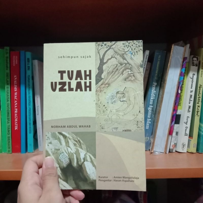 Buku Sajak Tuah Uzlah