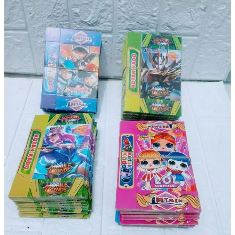 

isi 100 pcs mainan anak kotak kado kecil