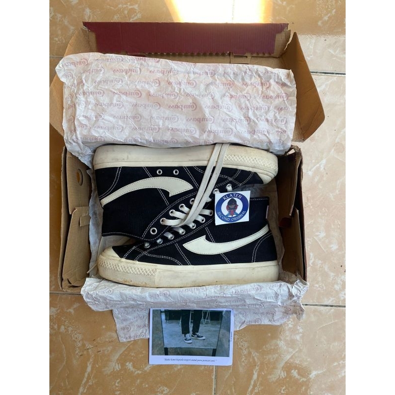 SEPATU COMPAS ORIGINAL