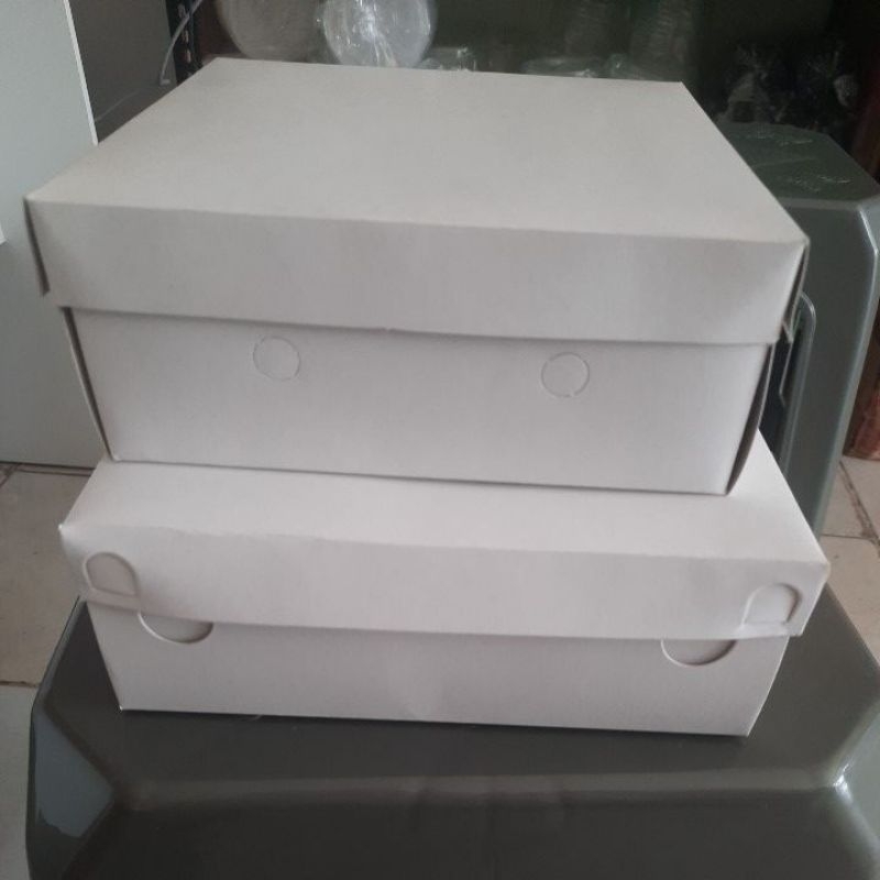 

Dus nasi putih polos ukuran 18x18 dan 20x20