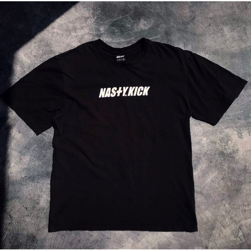 t-shirt Nasty kick