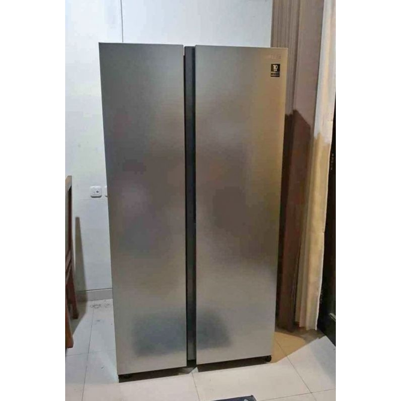 kulkas jumbo side by side sharp like new