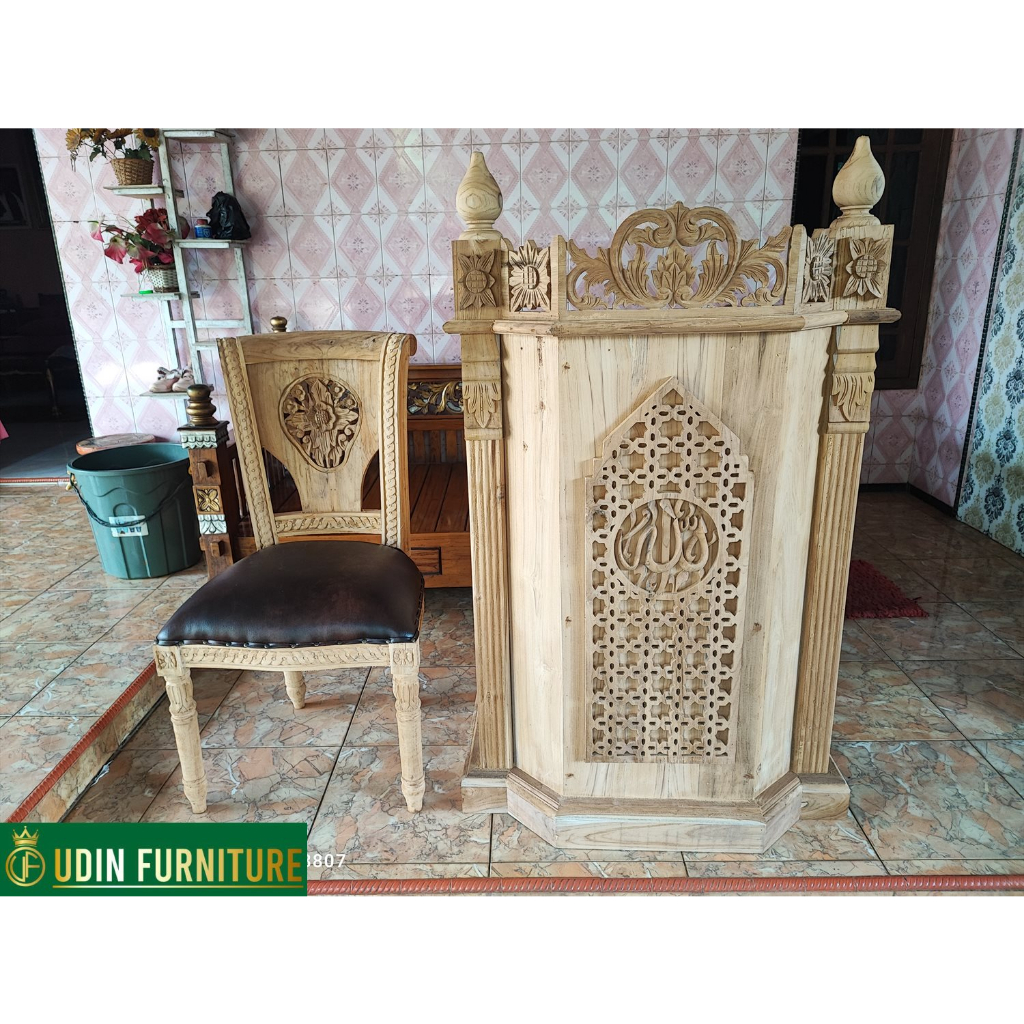 Podium Mimbar Masjid dan Kursi Mimbar Kayu Jati Tua Mentahan Furniture Jepara