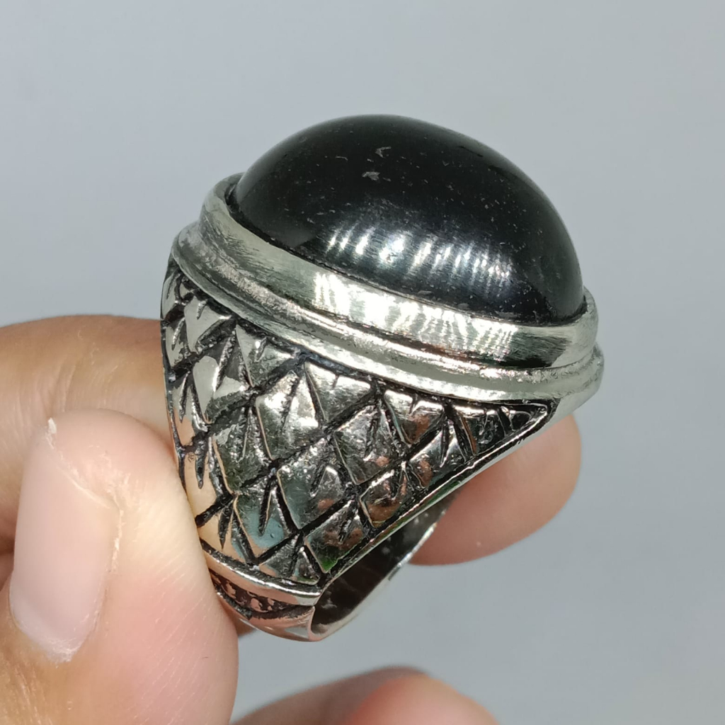 Batu akik Cincin galih kelor murah / kelor hitam