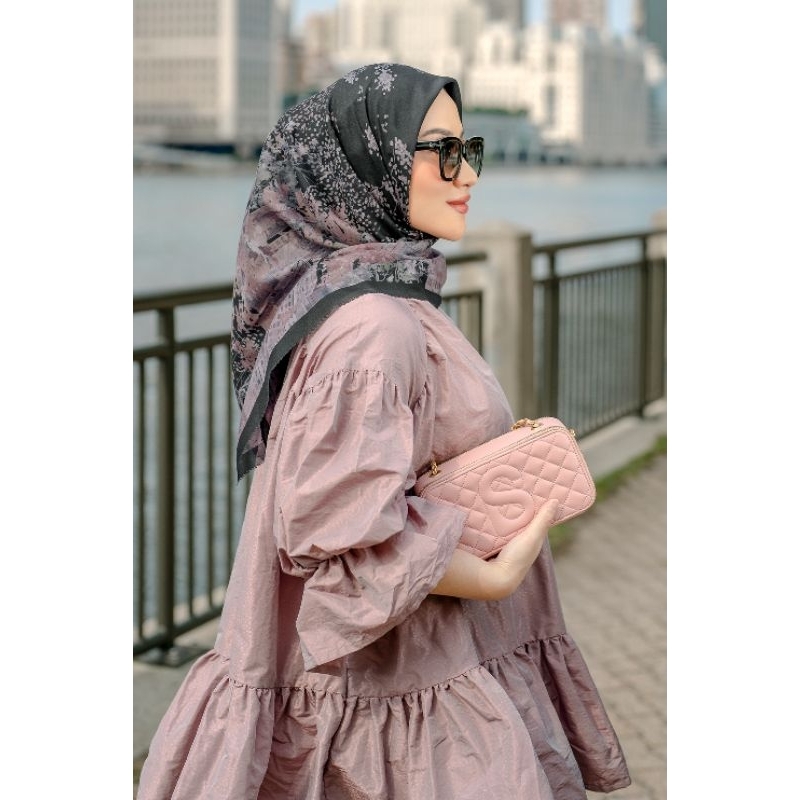 New York Series 3 Courage Buttonscarves